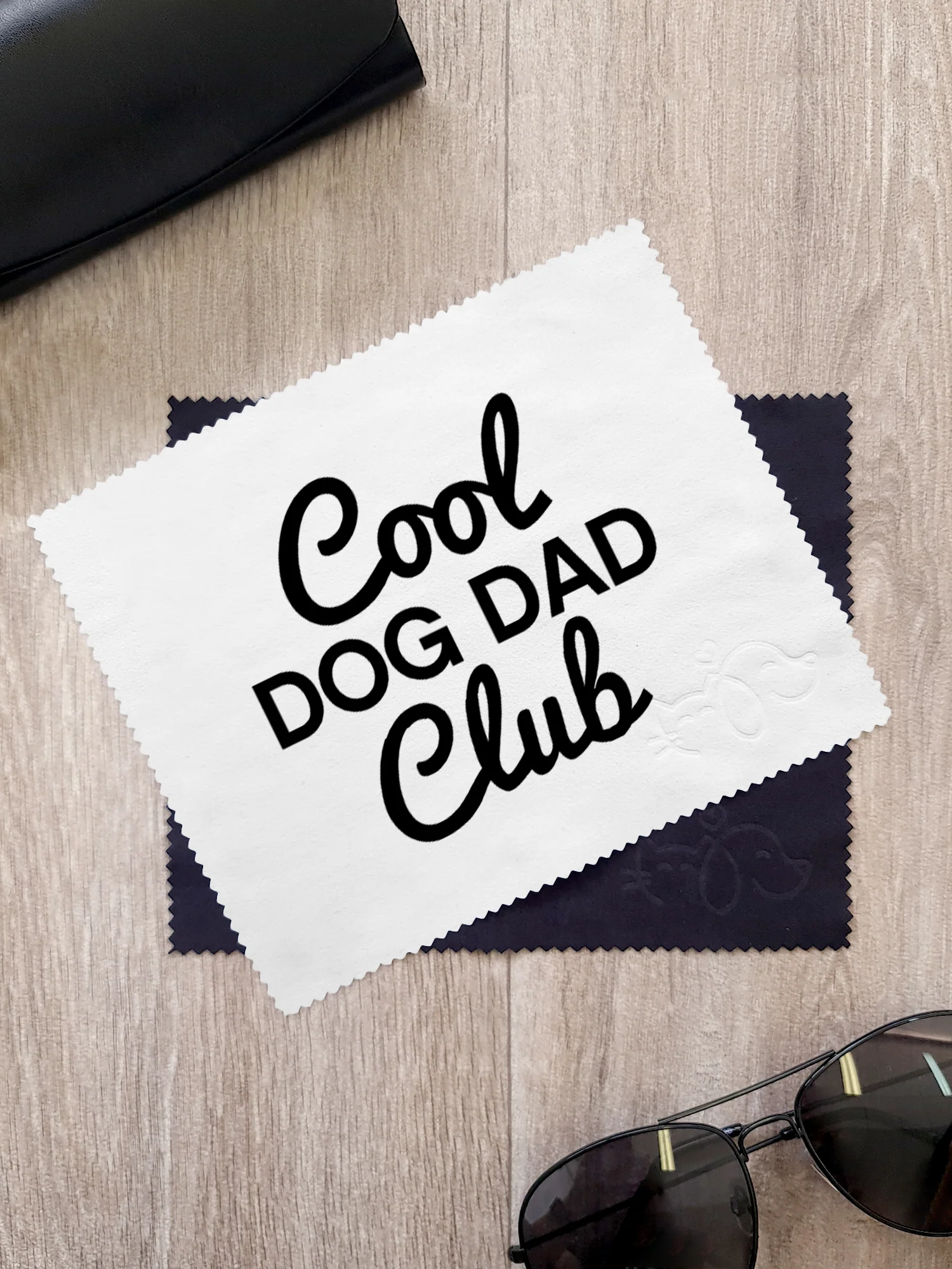 Cool Dog Dad Club Signature Script Microfibre Suede Glasses Cleaning Cloths (Twinpack) - Image 2