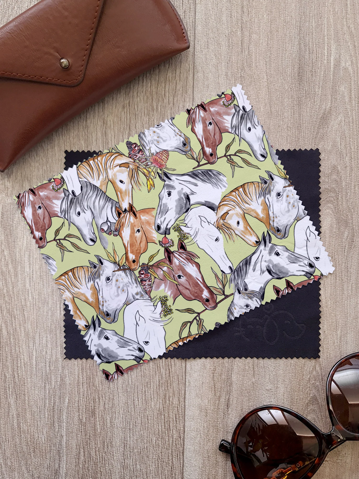 Curious Creatures Microfibre Suede Glasses Cleaning Cloths (Twinpack) - Image 3