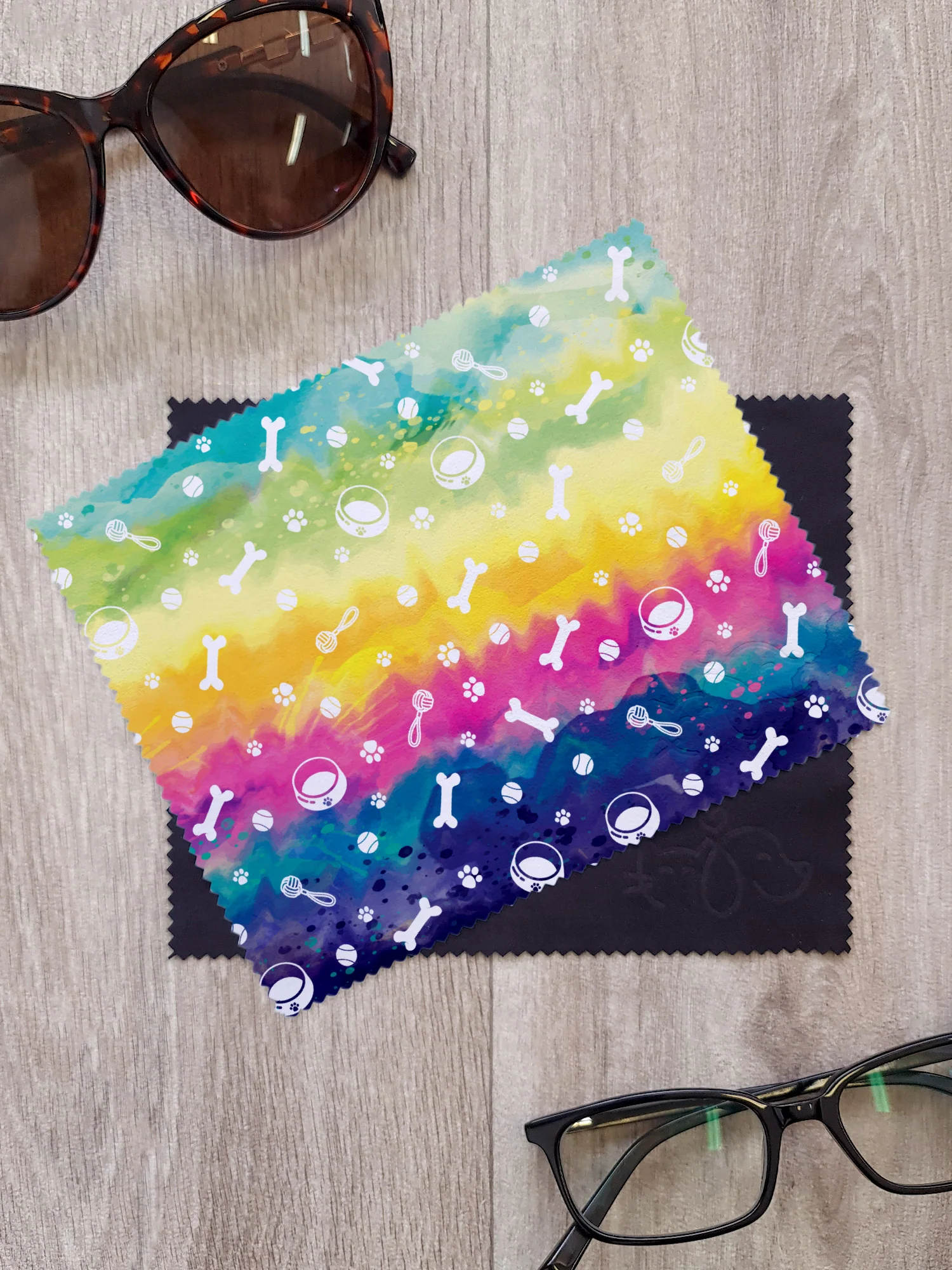 Favourite Things Microfibre Suede Glasses Cleaning Cloths (Twinpack) - Image 2