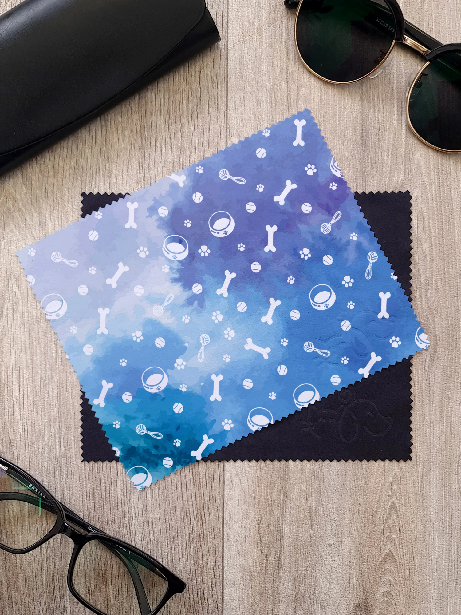 Favourite Things Microfibre Suede Glasses Cleaning Cloths (Twinpack) - Image 3