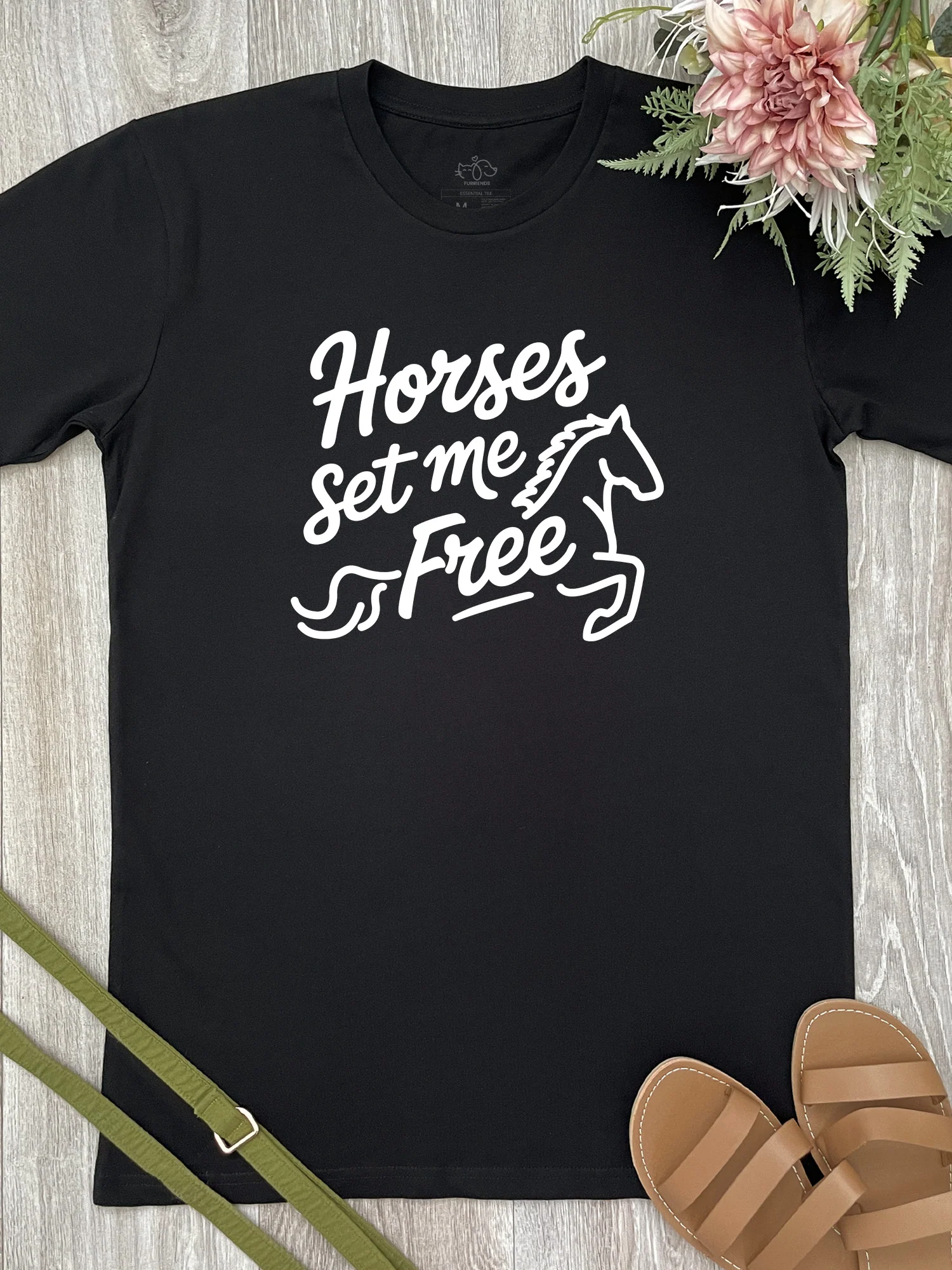Horses Set Me Free Essential Unisex Tee - Image 4