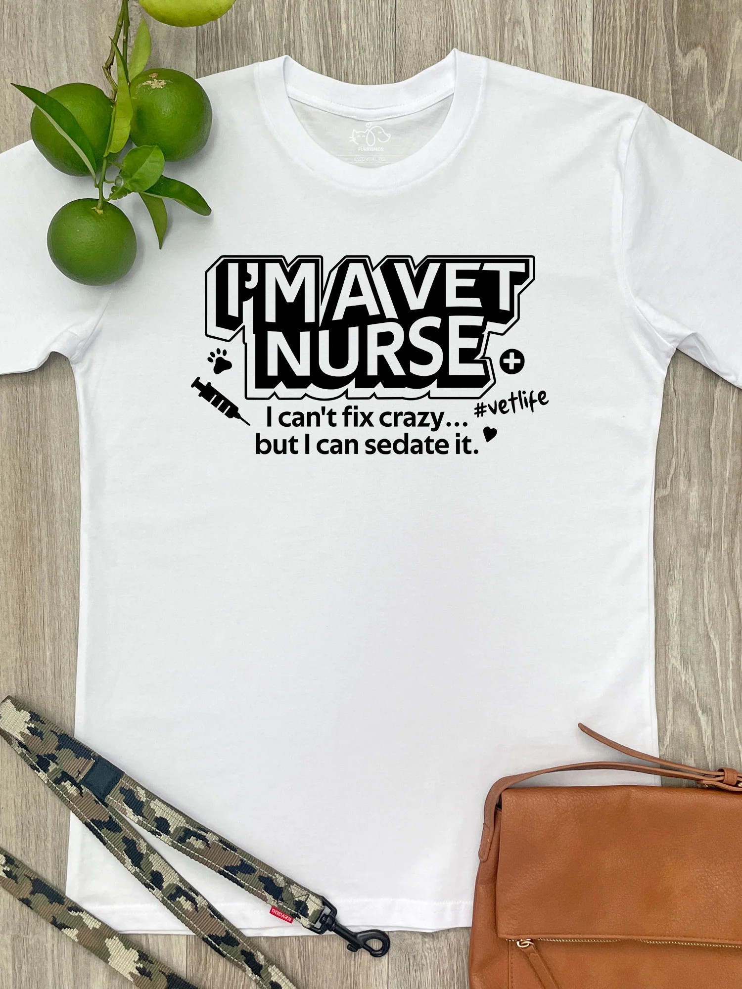 I'm A Vet Nurse Essential Unisex Tee - Image 3