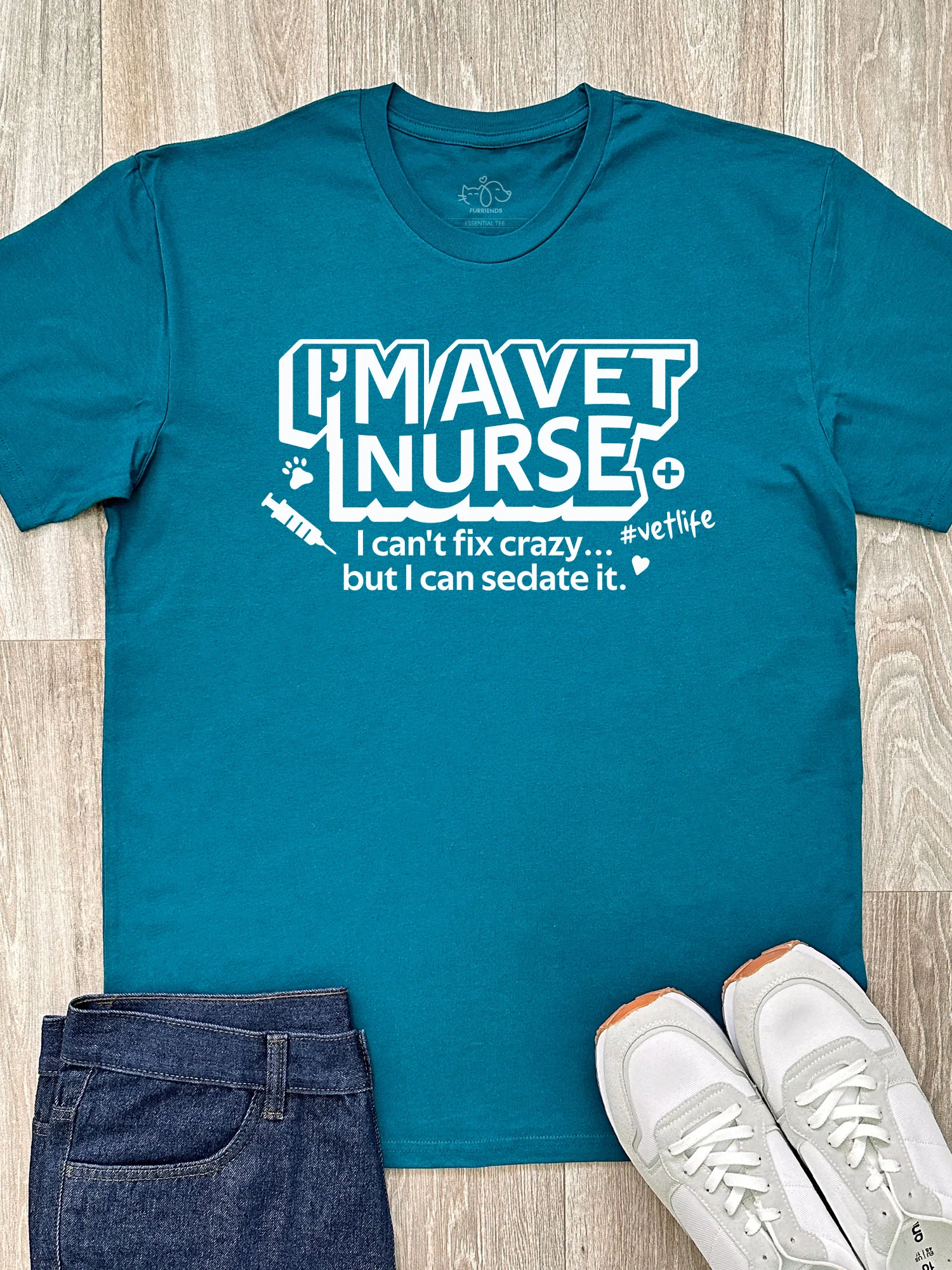 I'm A Vet Nurse Essential Unisex Tee - Image 7