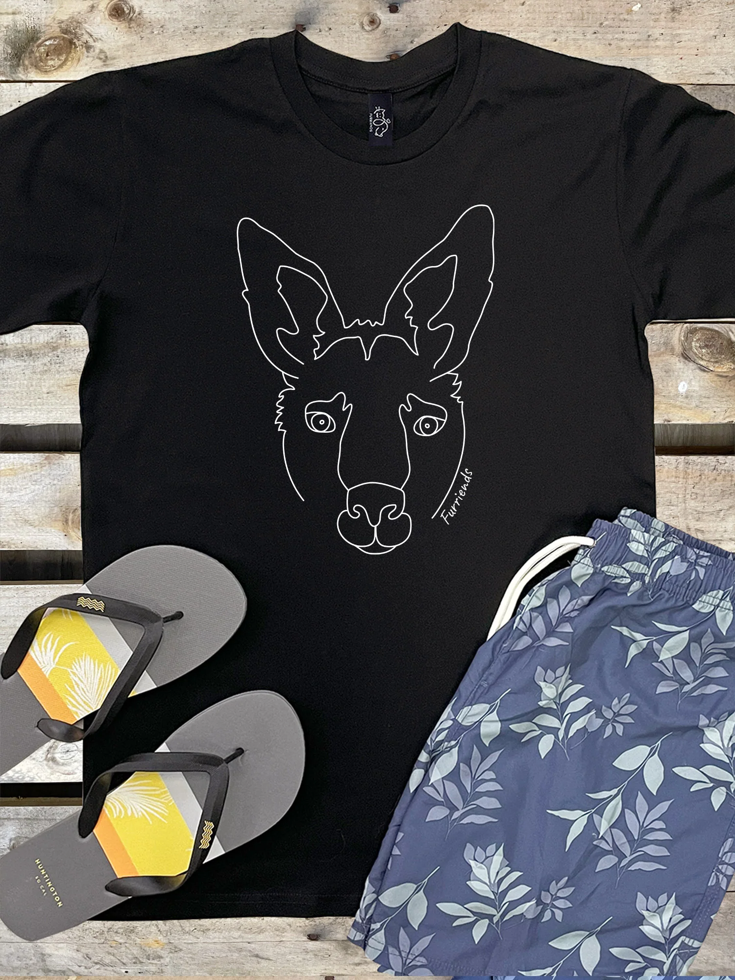 Kangaroo Essential Unisex Tee - Image 3