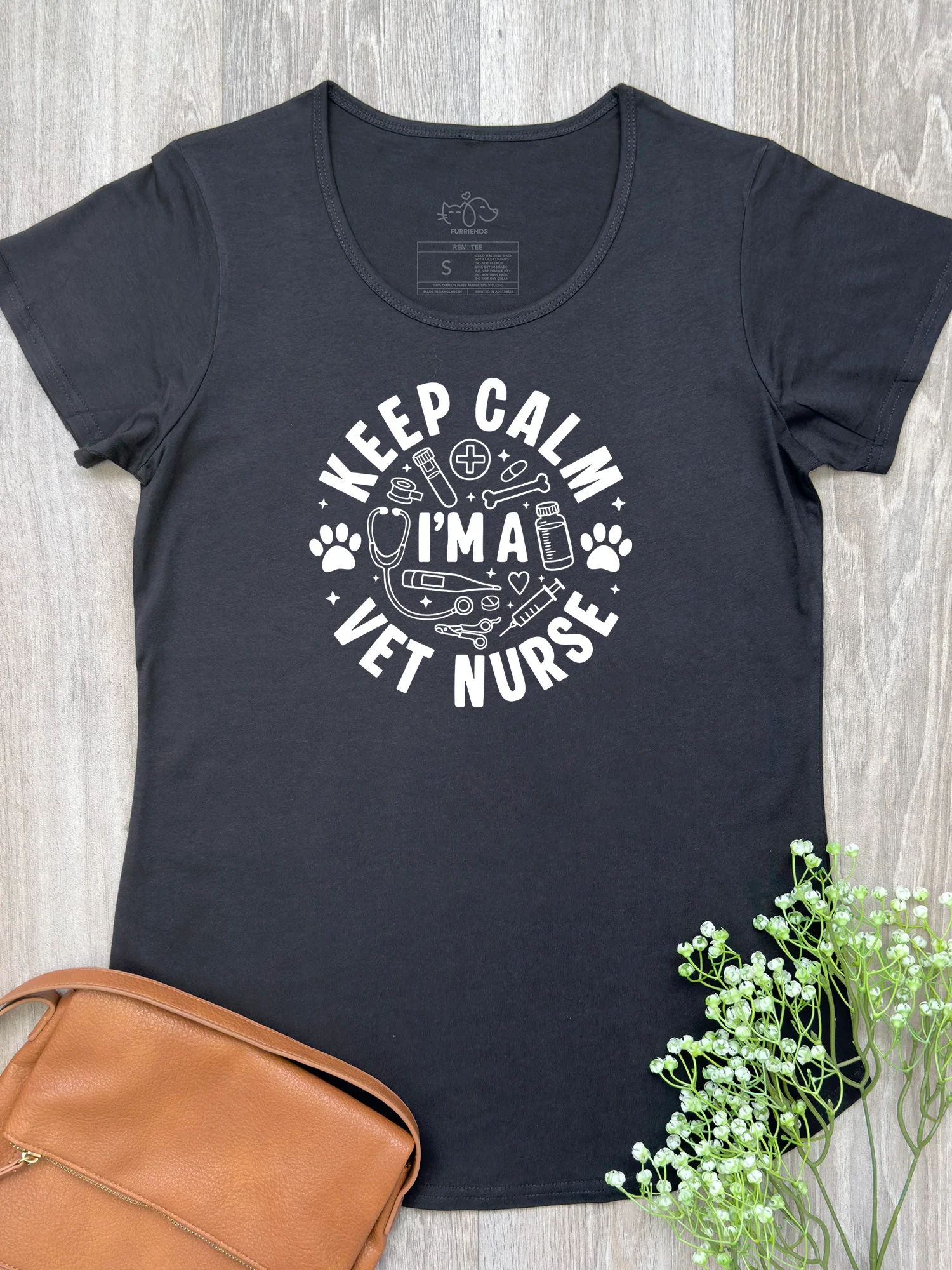 Keep Calm I'm A Vet Nurse Remi Women's Tee - Image 5