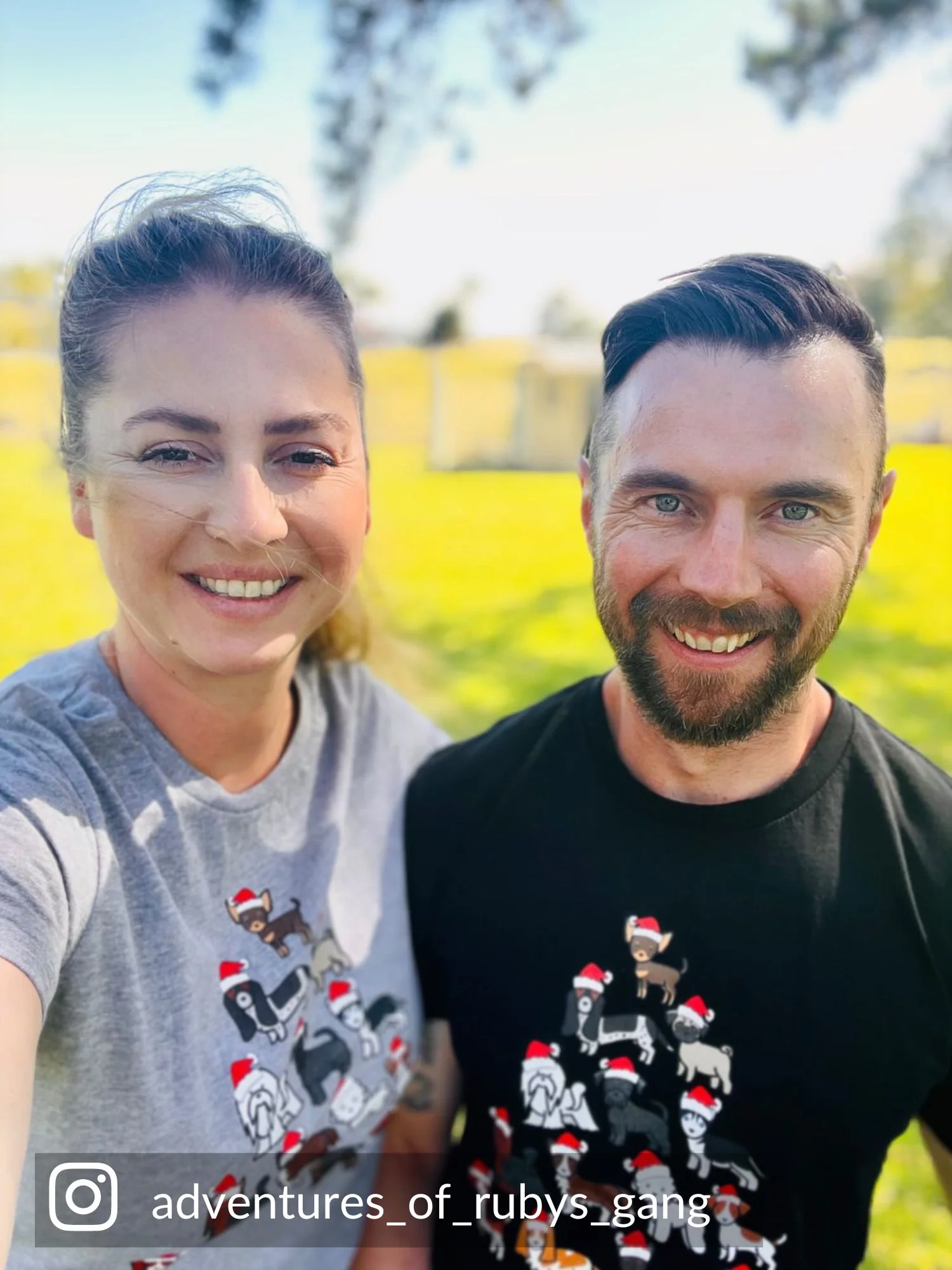 Merry Woofmas Tree Essential Unisex Tee - Image 6