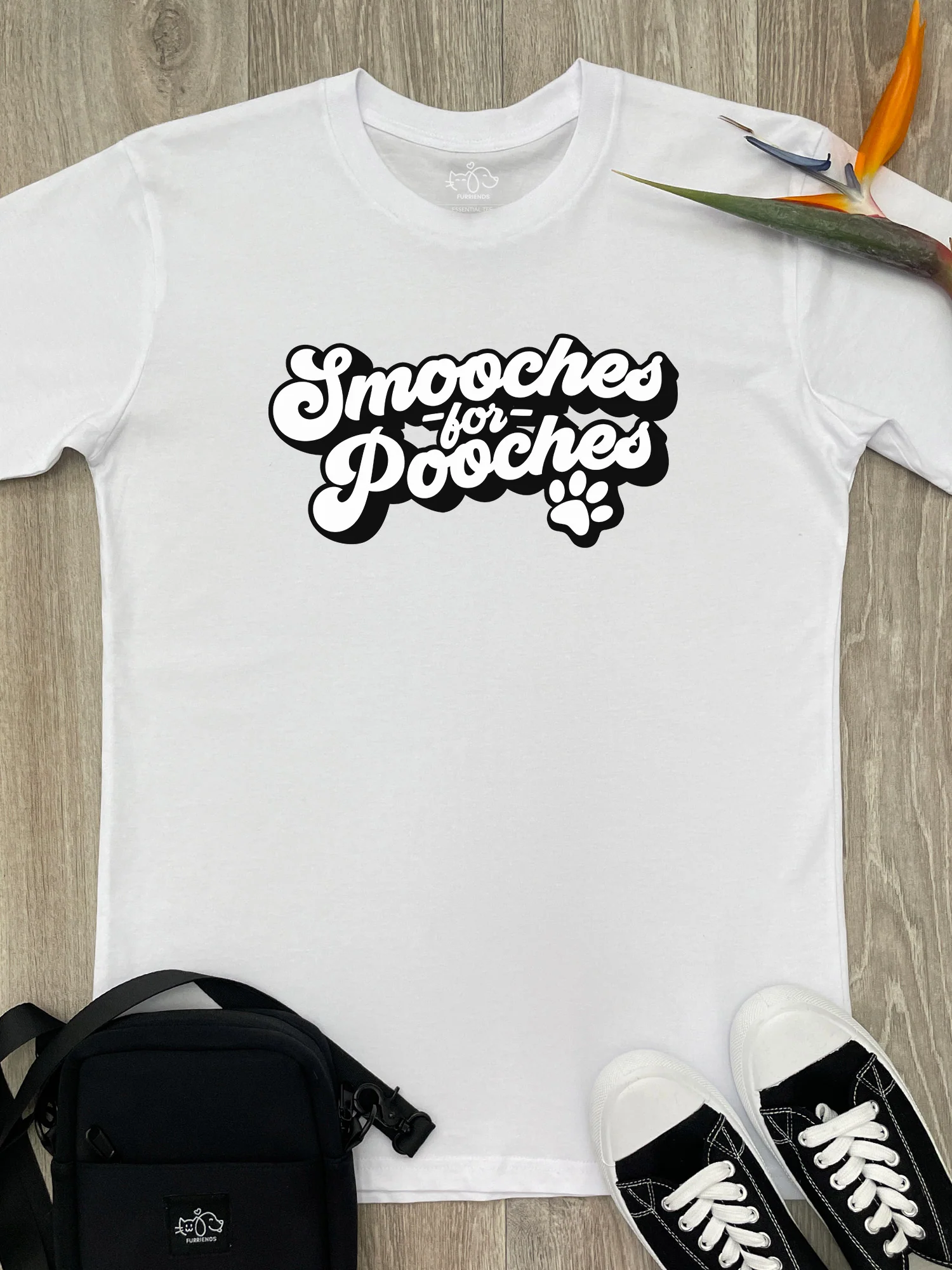 Smooches For Pooches Essential Unisex Tee - Image 5