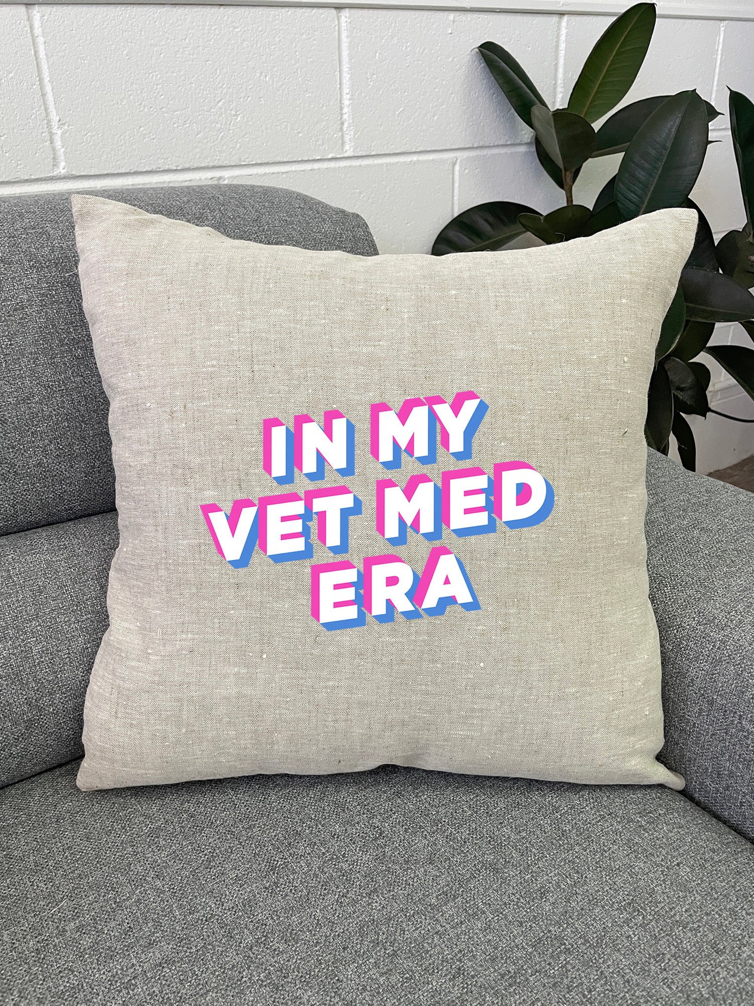 In My Vet Med Era Linen Cushion Cover - Image 3